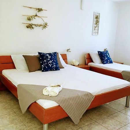 Apartments Off Supetar Luaran gambar