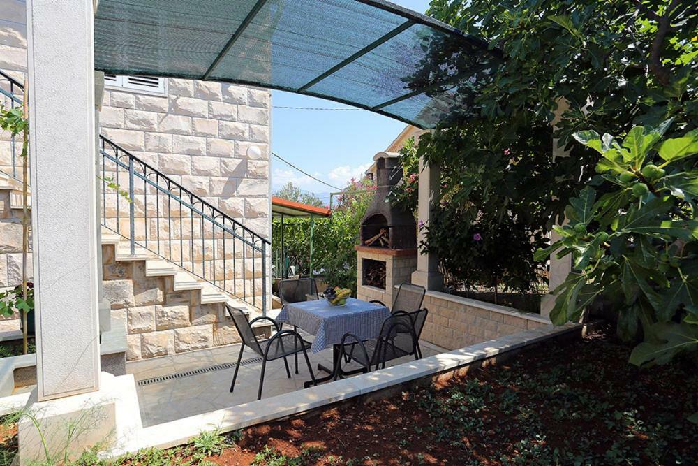 Apartments Off Supetar Luaran gambar
