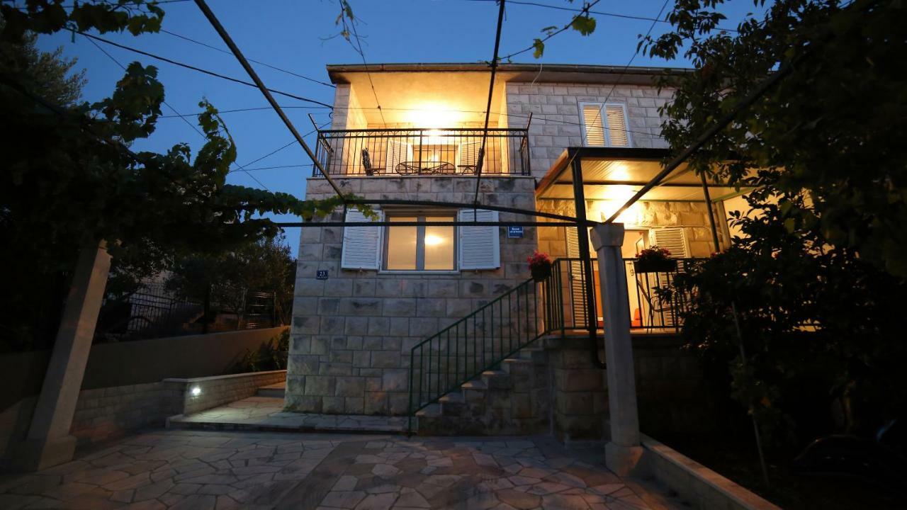 Apartments Off Supetar Luaran gambar