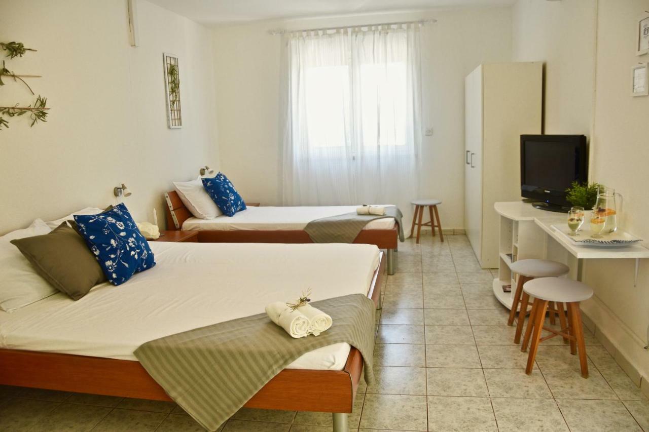 Apartments Off Supetar Luaran gambar